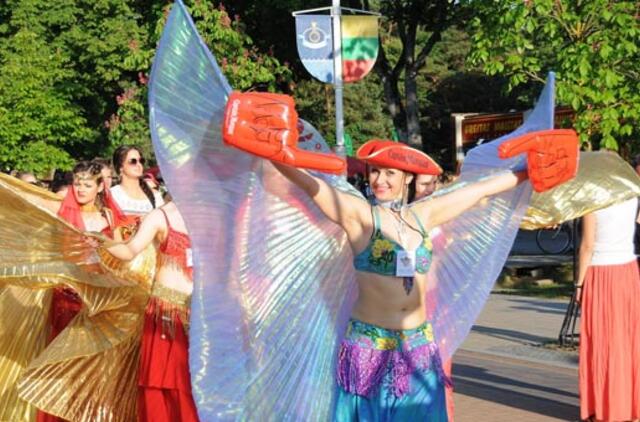 Palangą užvaldė šokių ritmai