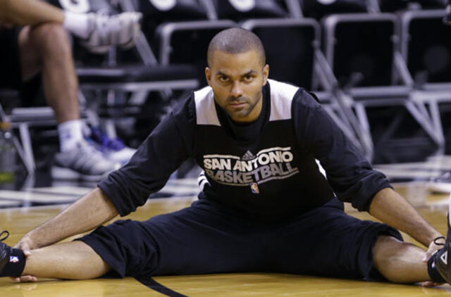 „Spurs“ krepšininkai prieš lemiamą mačą rinkosi bendros vakarienės