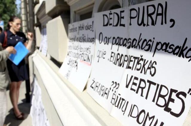 Tautininkai surengė piketą prieš planuojamą globos įstaigų reformą