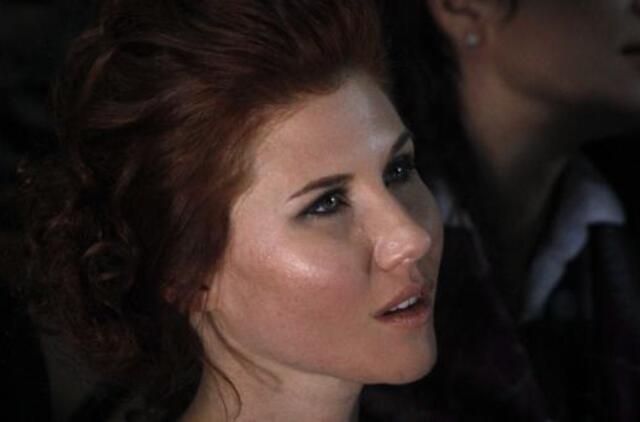 Agentė Anna Chapman pasiūlė Edvardui Snowdenui ją vesti