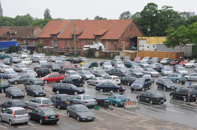 Automobilių rinka vejasi rekordinius metus