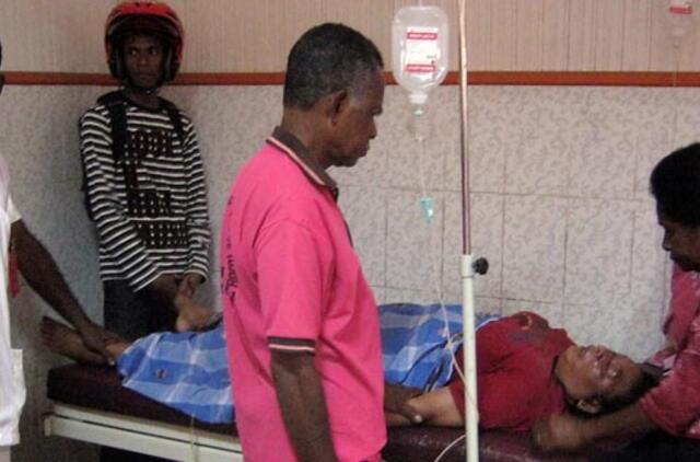 Indonezija: kilus spūsčiai stadione žuvo 18 žmonių