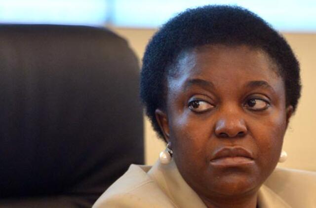 Italijos juodaodė ministrė vėl tapo rasistinio išpuolio taikiniu