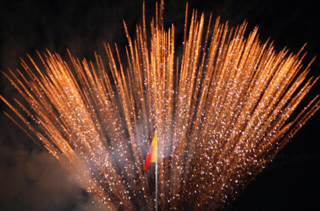 Jūros šventė kelia vėliavą ir atkelia vartus