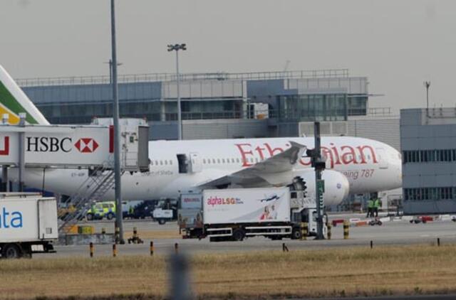 Po gaisro Londono oro uostas vėl veikia