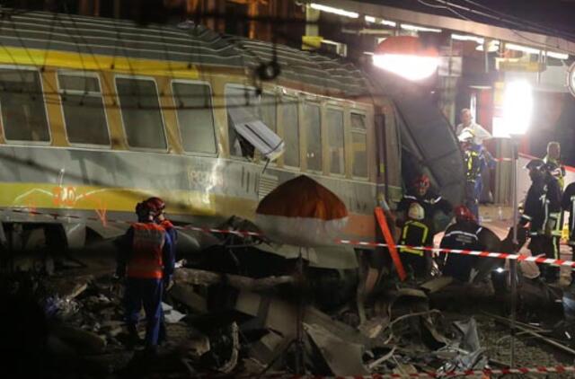 Prancūzijoje per traukinio avariją žuvo mažiausiai 7 žmonės