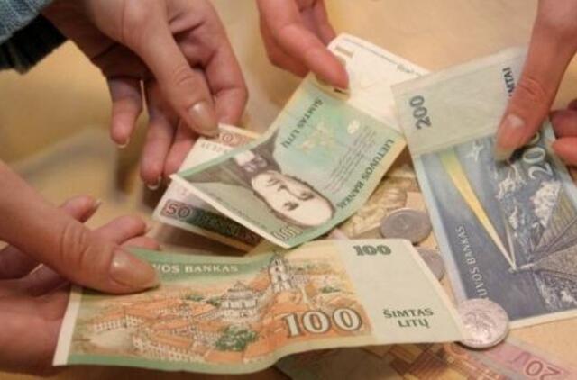 Socialines pašalpas administruos savivaldybės