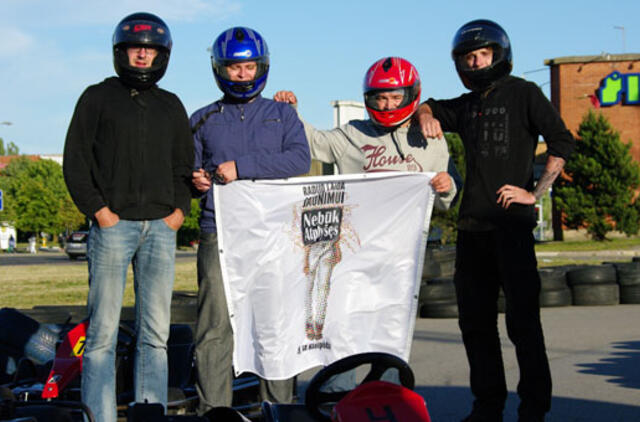 Trečiadienio "Nebūk atplyšęs" laidoje - galimybė laimėti pasivažinėjimą kartingais