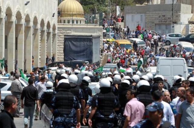 Per naujus protestus Egipte žuvo dešimtys žmonių