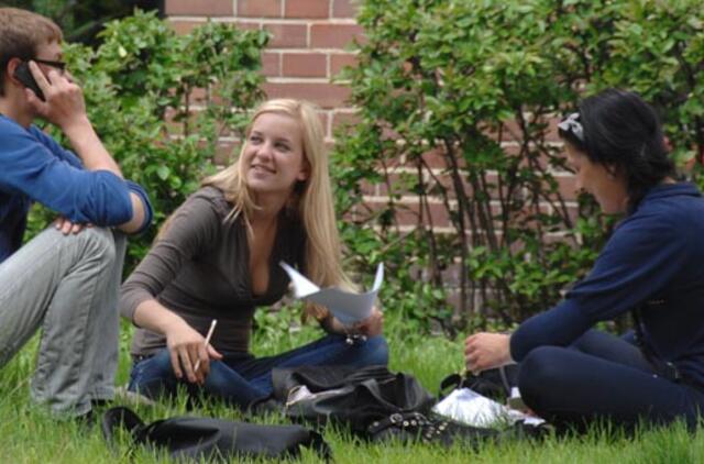 Išaiškėjo, kas mokantis lietuvių kalbos užsieniečius gąsdina labiausiai