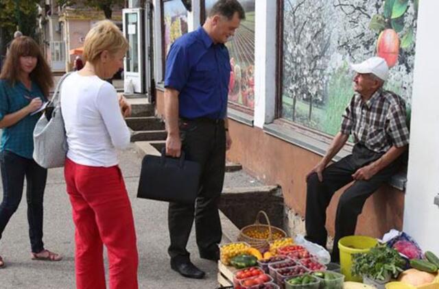 Lauko prekybininkai - tikrintojų taikiklyje