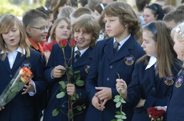 Mokyklose daugėja uniformų