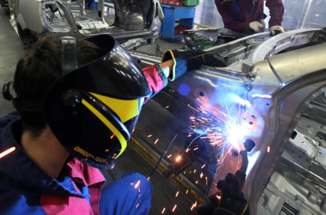 PAR automobilių gamybos sektoriuje prasidėjo streikai dėl darbo užmokesčio