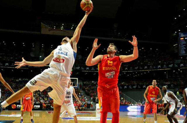 Prancūzijoje išsigelbėję ispanai ir toliau išlieka nesuklupę