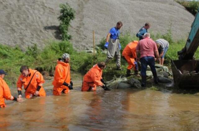 Situacija potvynio apimtuose Rusijos regionuose aštrėja