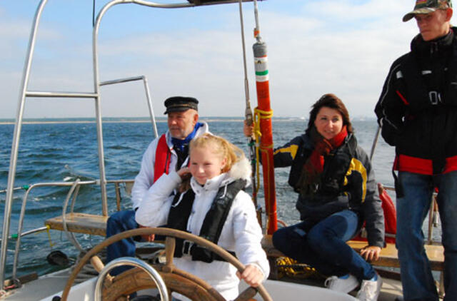 Buriavimas sužavėjo vaikus