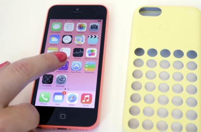 Kalifornijoje "Apple" pristatė naujuosius "iPhone" 5S ir 5C