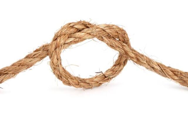 Našlė Belgijoje buvo iškviesta atsiimti virvės, su kuria pasikorė jos vyras
