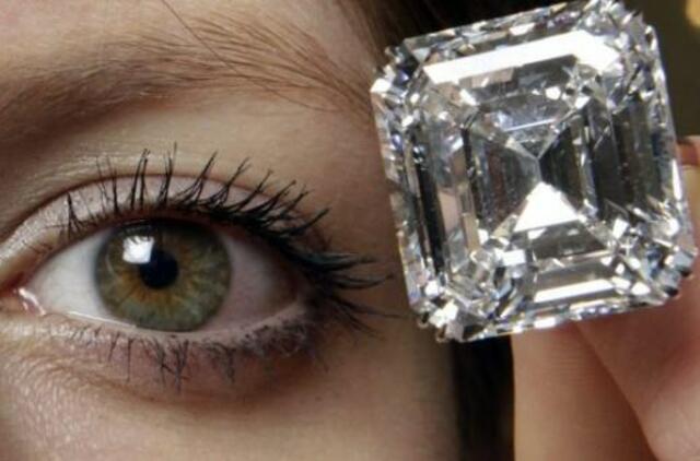 Niujorko "Sotheby" aukcione parduodamas rekordinio dydžio deimantas
