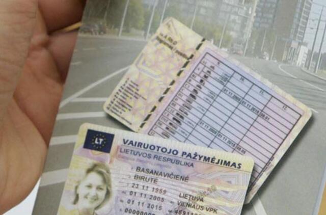 "Regitra" jau išduoda vairuotojo pažymėjimus