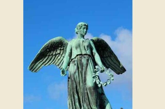 Vagių grobis - brangus paminklas