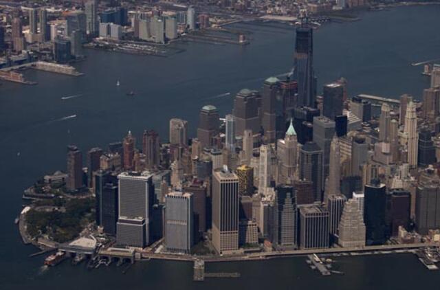 Kinijos kompanija išpirko dangoraižį Niujorke už 725 mln. dolerių