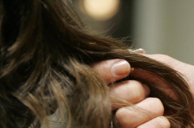 Klaipėdietę vidury dienos apiplėšė merginos