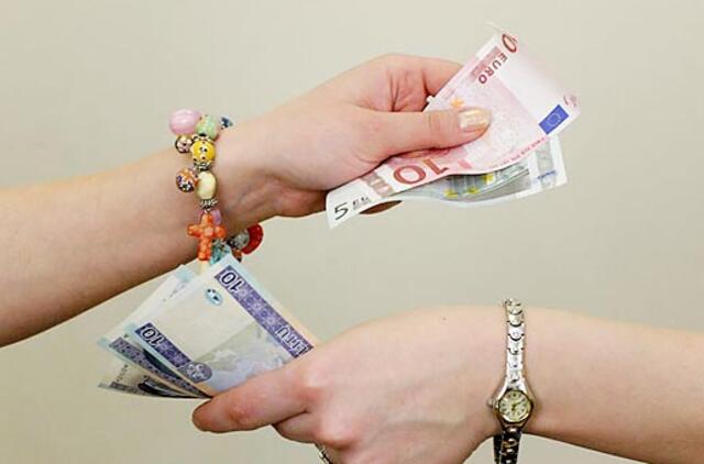 "Standard & Poor's" pagerino mūsų šalies ilgalaikio skolinimosi reitingo perspektyvą