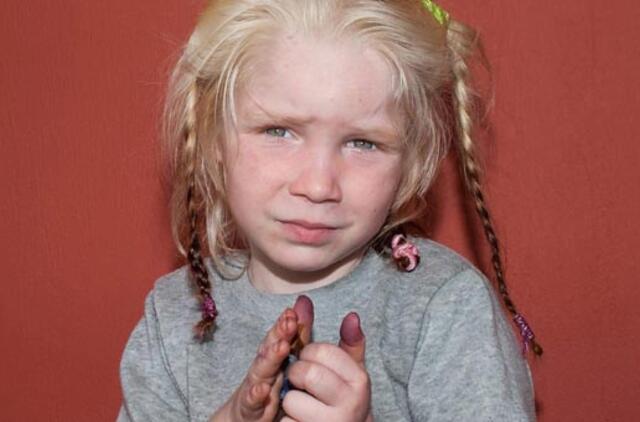 Sulaikyta mergaitę nusipirkusi graikų pora