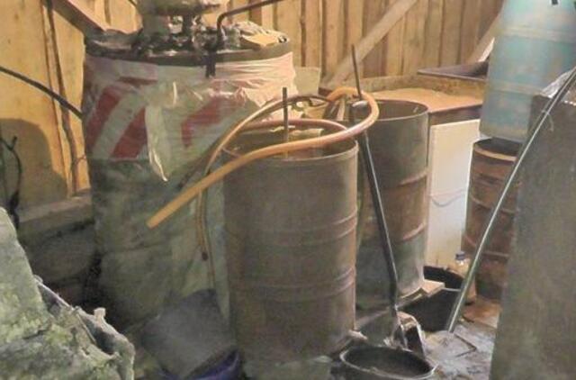 Bilviečio kaime gyventojas įtariamas gaminęs naminukę