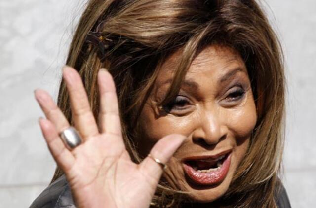 Dainininkė Tina Turner atsisako JAV pilietybės