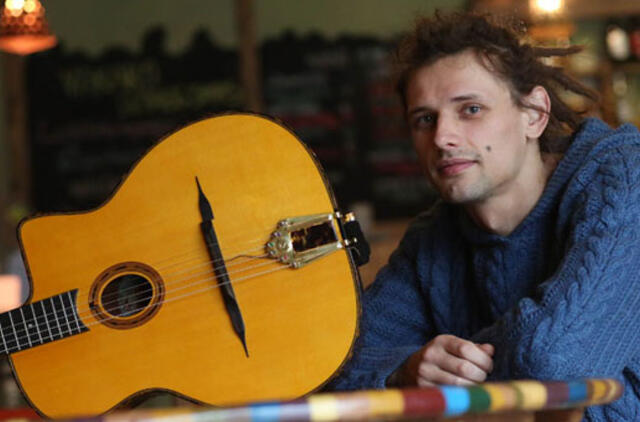 "Gitara - mano kūno dalis"