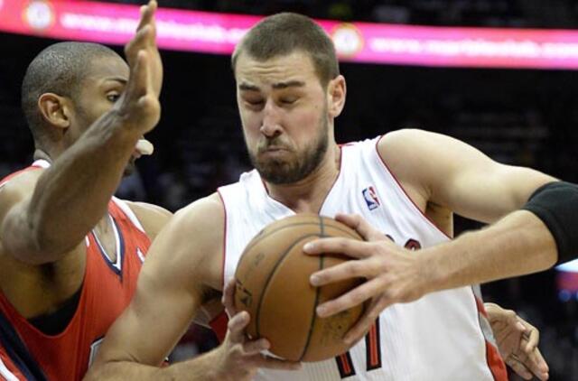 NBA: Jonas Valančiūnas pelnė keturis, Donatas Motiejūnas - vieną tašką
