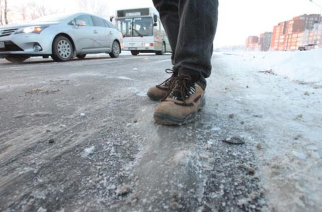 Pirmųjų šaltukų pavojus: kaip žiemą pradėti be avarijos