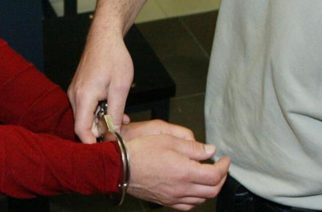 Suimtas jaunos moters nužudymu įtariamas vyras