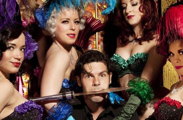 "An Evening of Burlesque" - ekstravagantiškas ir provokuojantis, seksualus ir aistringas šou