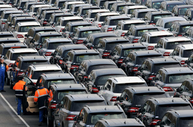 Atsigaunantis automobilių pardavimas rodo kylančią euro zonos ekonomiką