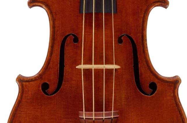 Aukcione už 1,6 mln. eurų parduotas Stradivarijaus smuikas