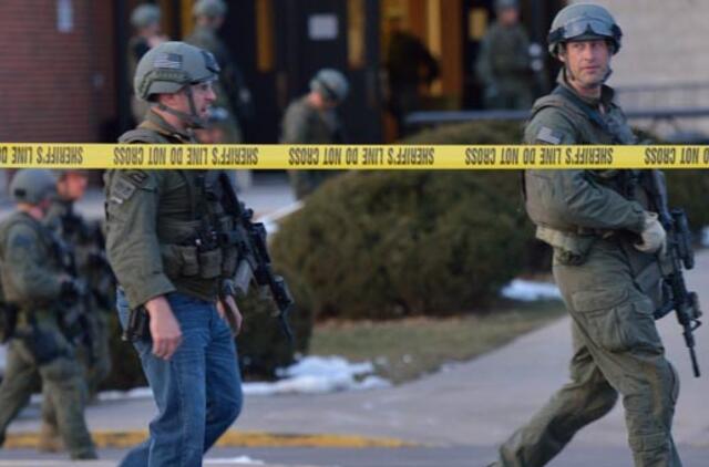 JAV: mokinys Kolorado mokykloje per šaudymą sužeidė kitus du mokinius