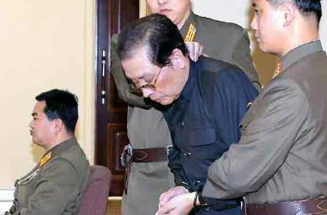 Kim Čen Uno dėdei įvykdyta mirties bausmė