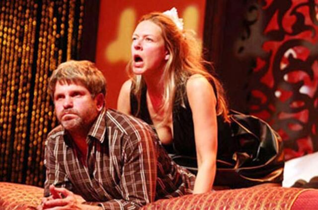 Komedijos "Po 20 metų" aktoriai: "Kuriozai kyla, kai poroje žmonės kažką nuslepia vienas nuo kito"