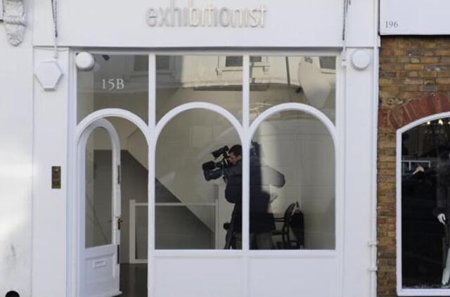 Londono galerijoje pavogti du Deimieno Hersto meno kūriniai