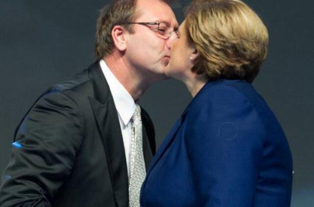 Loretai Graužinienei pataria rinktis: meilė sūnui arba Viktorui Uspaskichui