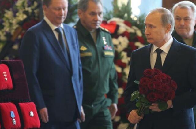 Maskvoje palaidotas ginklų konstruktorius Michailas Kalašnikovas