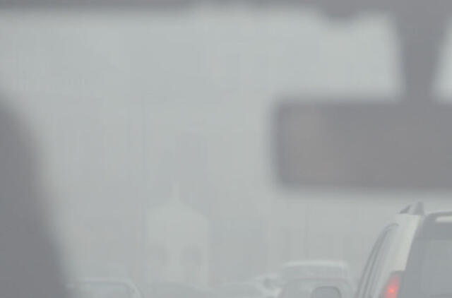 Paryžių gaubia tirščiausias smogas nuo 2007-ųjų