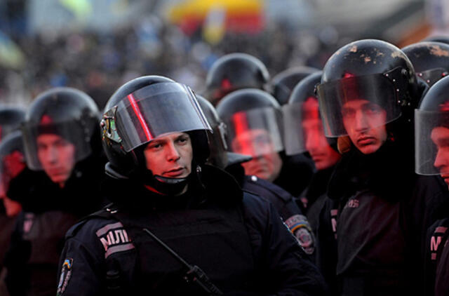 Po jėgos panaudojimo prieš demonstrantus atsistatydina Kijevo milicijos vadas