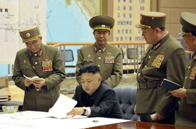 Šiaurės Korėja sustiprino sienos su Kinija apsaugą