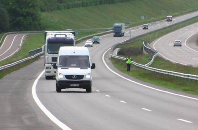 Variklinių transporto priemonių didmeninė ir mažmeninė prekyba lapkritį sumažėjo 9 proc.