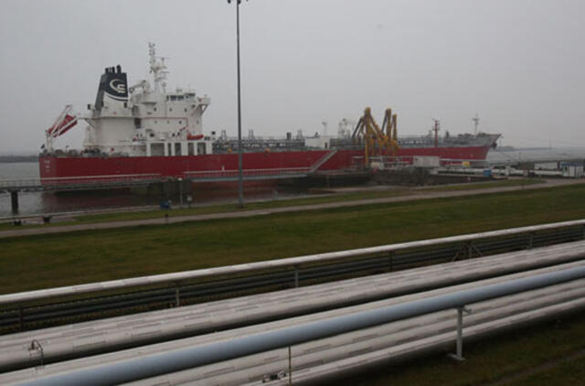 Vietoje išorinio uosto - pailginti molai