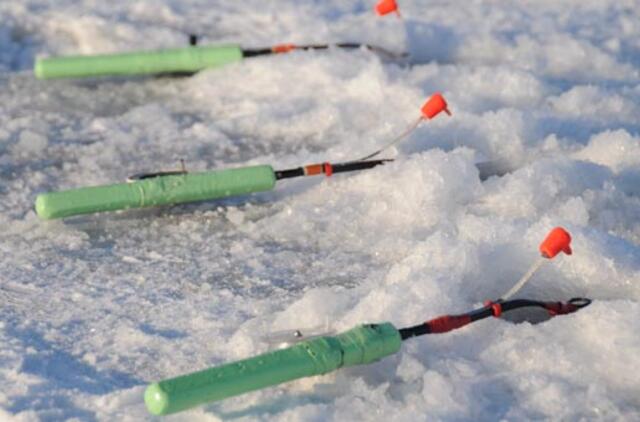 JAV išnaudoja šalčius - mėgaujasi poledine žvejyba